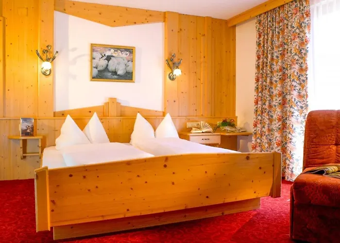 Garni Eveline Hotel *